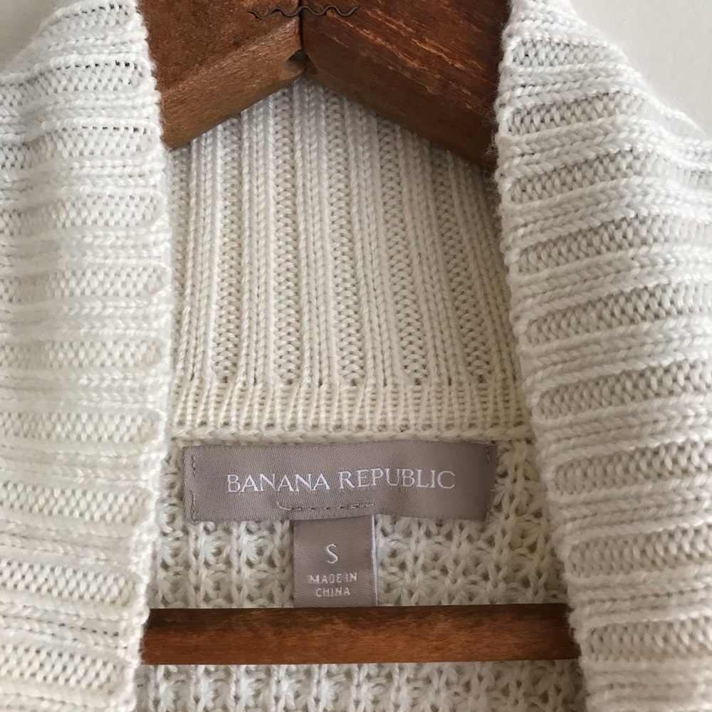 Banana Republic Sweater - Picture 4 of 4